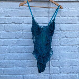 Fredrick's of Hollywood Made in the U.S.A Teal Lace Keyhole Cutout Teddy - 10/12